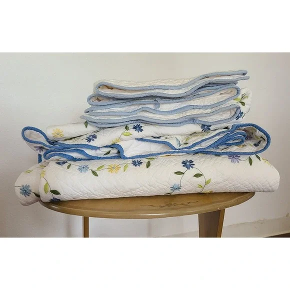 Embroidered White Floral FULL DOUBLE Coverlet + 2 Shams Retro Cottagecore Granny - Picture 3 of 12